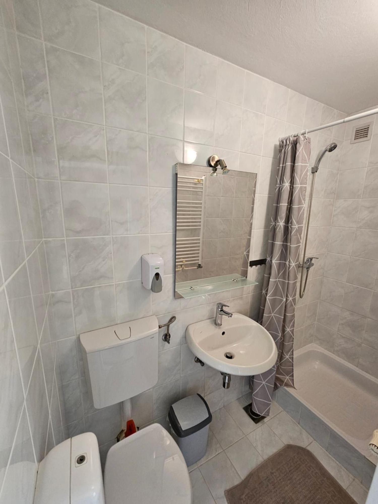 Apartments Domacija Mlaker Podčetrtek Zimmer foto